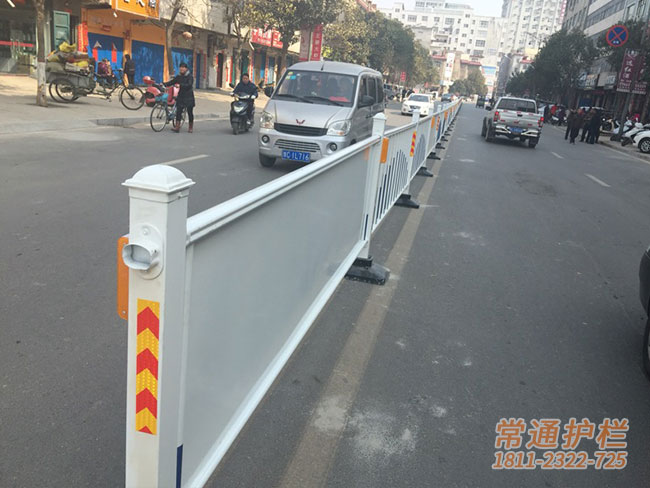 常州带广告市政防护栏