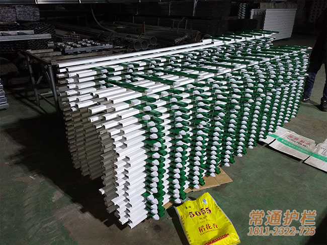常州锌钢草坪护栏发货